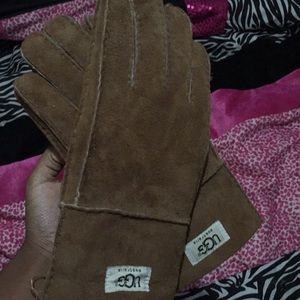 Ugg Gloves